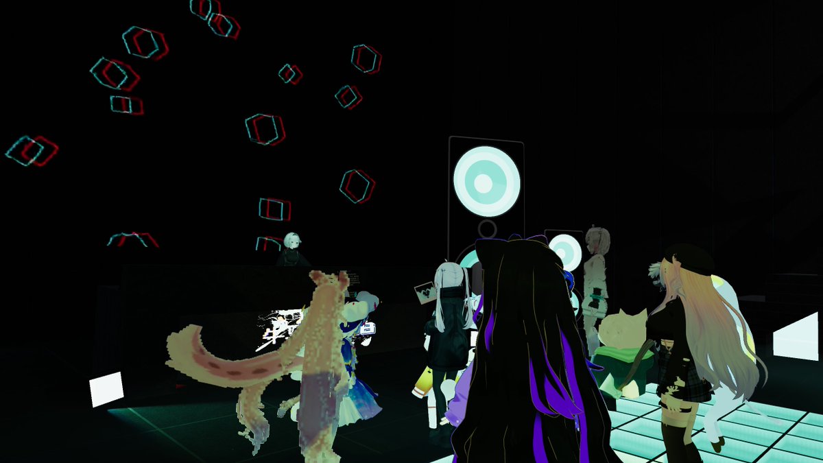 <a href="/VRCNewma/">牛馬仙人NewMa</a> 
脊髄さんとreklumaさんがいたので何気なく入ってみたら、海外の（中国の）イベントで、雰囲気がすごく良かった
VRCって本当に国境ないんだなーと、なんか踊りながら勝手にちょっと感動してた