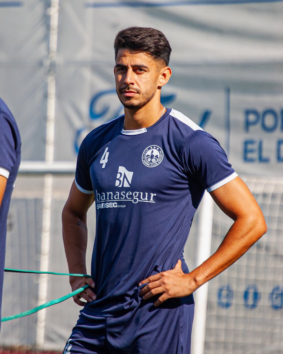 Esports BDN (@esports_bdncom) on Twitter photo El <a href="/cfbadalonasad/">CF Badalona SAD Oficial</a> fa oficial la tornada del defensa central <a href="/xavimanrique4/">Xavi Manrique</a> , que la temporada passada va jugar a l’<a href="/atletic_lleida/">Atlètic Lleida</a>. En el <a href="/cfbadalonasad/">CF Badalona SAD Oficial</a> 23/24 va disputar 29 partits.
<a href="/bdncom/">Badalona Comunicació</a> #Badalona El <a href="/cfbadalonasad/">CF Badalona SAD Oficial</a> fa oficial la tornada del defensa central <a href="/xavimanrique4/">Xavi Manrique</a> , que la temporada passada va jugar a l’<a href="/atletic_lleida/">Atlètic Lleida</a>. En el <a href="/cfbadalonasad/">CF Badalona SAD Oficial</a> 23/24 va disputar 29 partits.
<a href="/bdncom/">Badalona Comunicació</a> #Badalona
