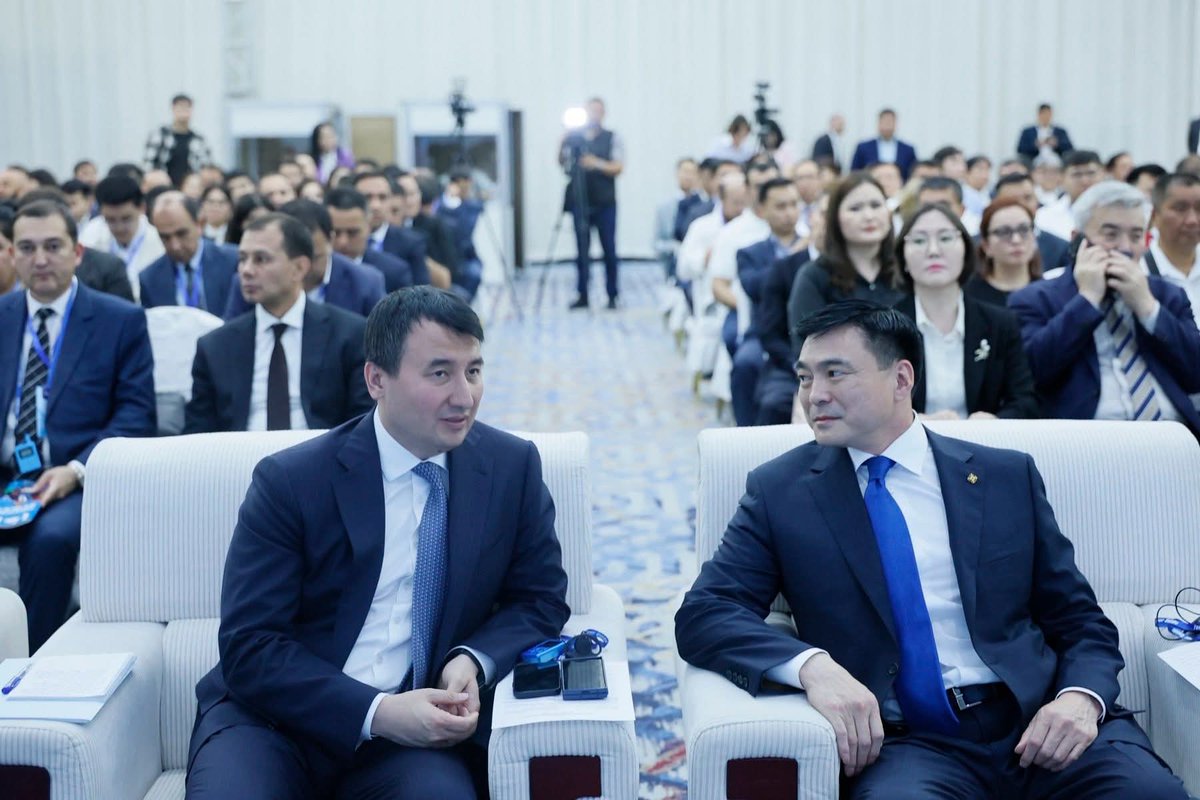 🇲🇳🇺🇿 БНУУ-н Ерөнхийлөгч Шавкат Мирзиёевийн Монгол Улсад хийж буй төрийн айлчлалын хүрээнд зохиогдсон Монгол-Узбекистаны II бизнес форум-д оролцож, хоёр орны Засгийн газар хоорондын комиссын Монголын хэсгийн даргын хувиар нээж үг хэллээ