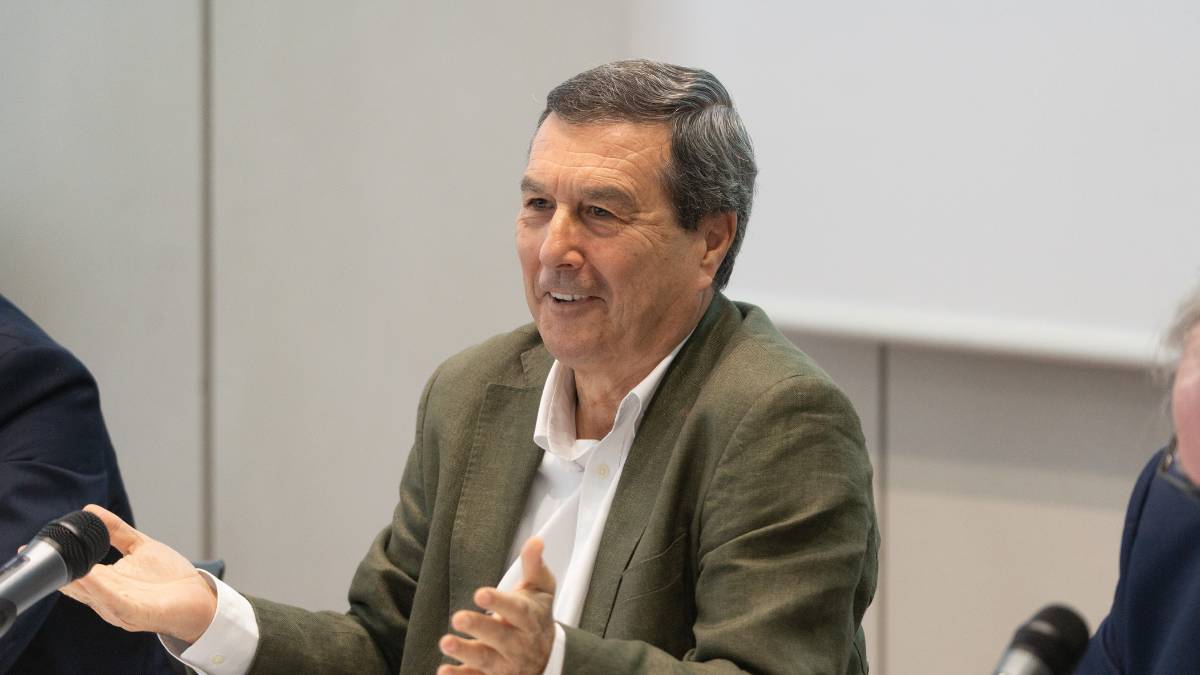 #CValenciana | El conseller de sanidad de <a href="/generalitat/">Generalitat</a>, Marciano Gómez, inauguró la I Jornada de #Cronicidad de la Comunidad Valenciana

🗣️ Según sus propios términos: “El paciente no puede ser un elemento pasivo respecto a su enfermedad”

consalud.es/autonomias/c-v…