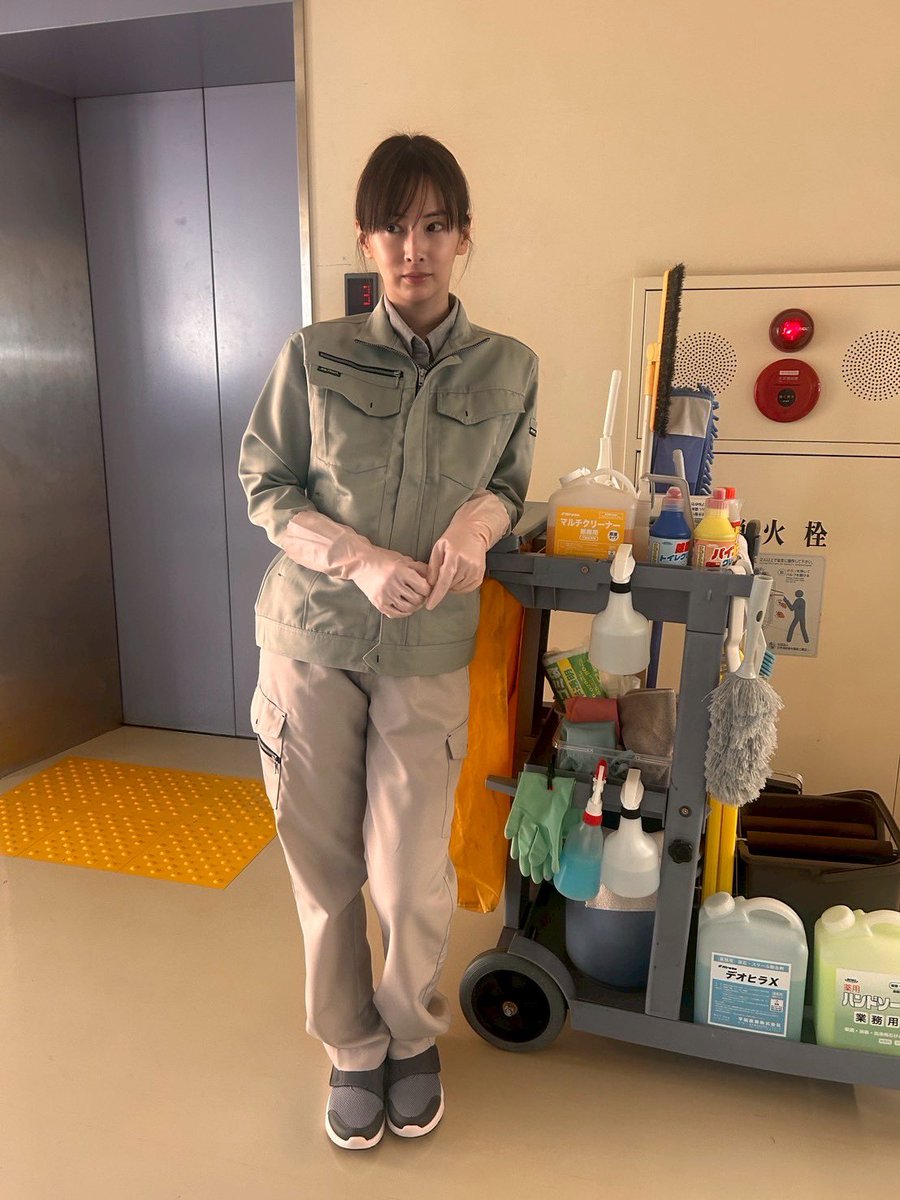 10話はトイレ掃除のお仕事をしています。

#あなたを奪ったその日から
#第10話
#今夜10時
#リアタイできるのか
#娘と息子にかかってる
#薬吐かずに飲んで欲しい