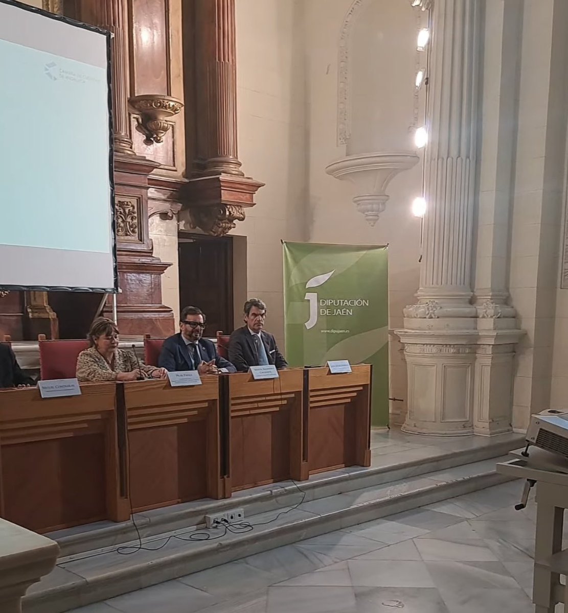 Agradecido por la acogida de las diputaciones y ayuntamientos de Jaén, Málaga y Huelva. El intenso trabajo desarrollado por la Cámara de Cuentas de Andalucía y su departamento de Corporaciones Locales va dando frutos, mejoramos de forma notable, los porcentajes de rendición.