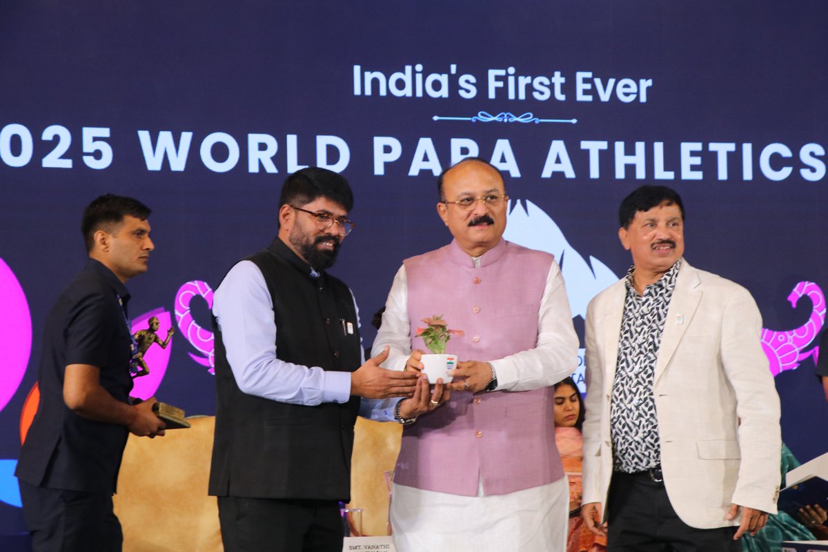 Paralympic Committee of India (@pci_in_official) on Twitter photo A proud moment as Kiru Sir honours Cabinet Minister Mr. Ashish Sood for his incredible support to para sports and #NewDelhi2025. ๐๐
Leadership like his helps dreams take flight! ๐ฎ๐ณ
<a href="/ParaAthletics/">Para Athletics</a> <a href="/Media_SAI/">SAI Media</a> <a href="/YASMinistry/">YAS Ministry</a> <a href="/ashishsood_bjp/">Ashish Sood</a> <a href="/PIB_India/">PIB India</a> A proud moment as Kiru Sir honours Cabinet Minister Mr. Ashish Sood for his incredible support to para sports and #NewDelhi2025. ๐๐
Leadership like his helps dreams take flight! ๐ฎ๐ณ
<a href="/ParaAthletics/">Para Athletics</a> <a href="/Media_SAI/">SAI Media</a> <a href="/YASMinistry/">YAS Ministry</a> <a href="/ashishsood_bjp/">Ashish Sood</a> <a href="/PIB_India/">PIB India</a>