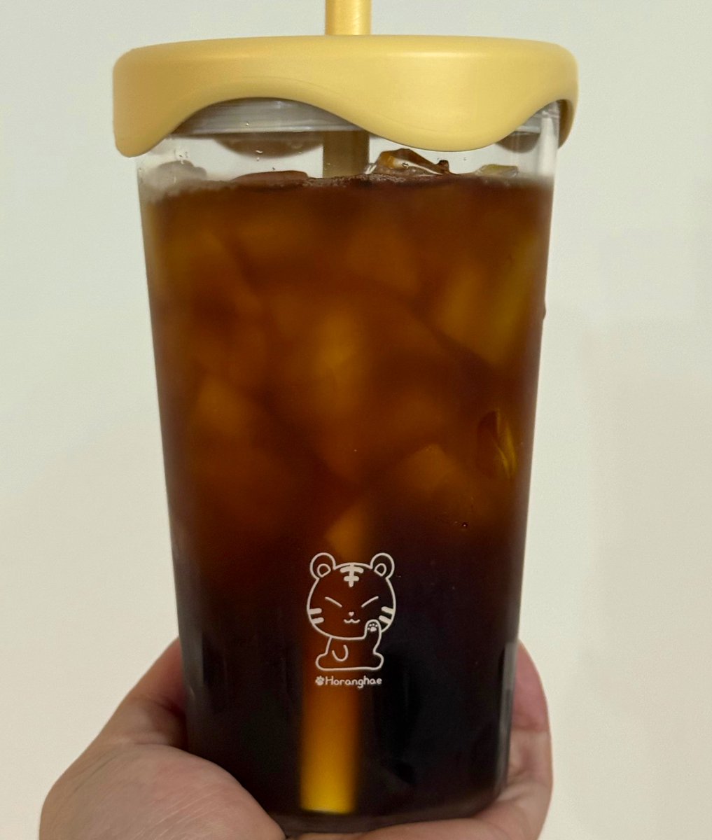 ⚡️존재 자체가 심장에 damage인 우리 호랑이 텀블러 나눔⚡

️⭐️나눔 인원 : 홋프 4/ 캐럿 4
⭐️참여 조건 : 

      - RT &amp; ❤️
      - 반택비 부담 가능하신 분
      - 후기 작성 가능하신 분

⭐️ 당발은 6월 30일 

⭐️ 호시의 성공적인 호우콘 투어를 기원하며 추구미 네임드 홋프인