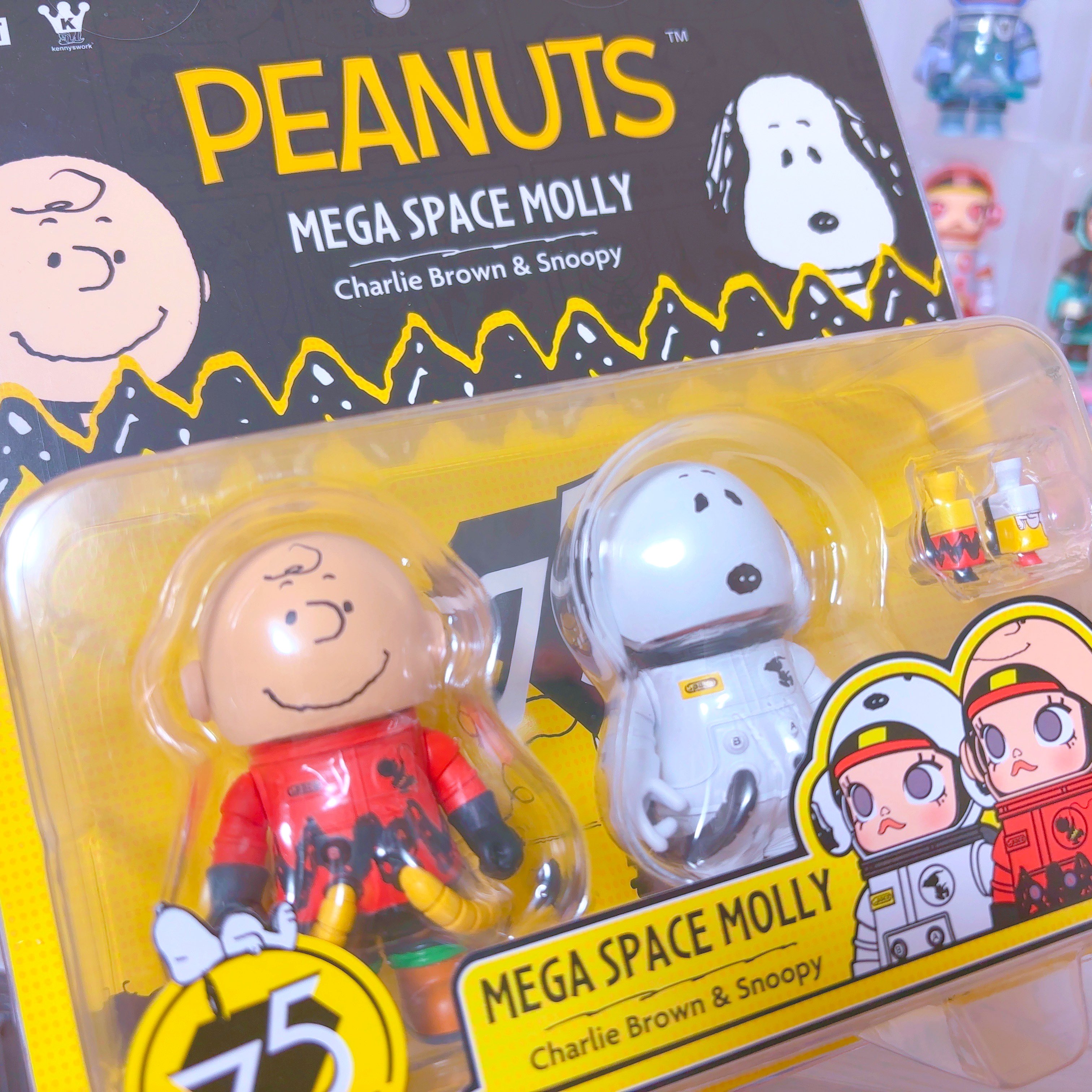 MEGA SPACE MOLLY 100% CHARLIE BROWN & SNOOPY Strapped into