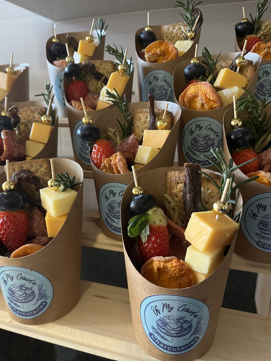 KgosidintsiRese's tweet photo. Planning a Bridal Shower, Wedding, Brunch or Board Meeting?
Level up your event with our gourmet charcuterie cups – perfectly portioned, beautifully packed, and bursting with flavor!

From farmers' markets to fancy vows, we bring the gouda vibes to every bite from P70 a cup. https://t.co/Rx7S1ARenn