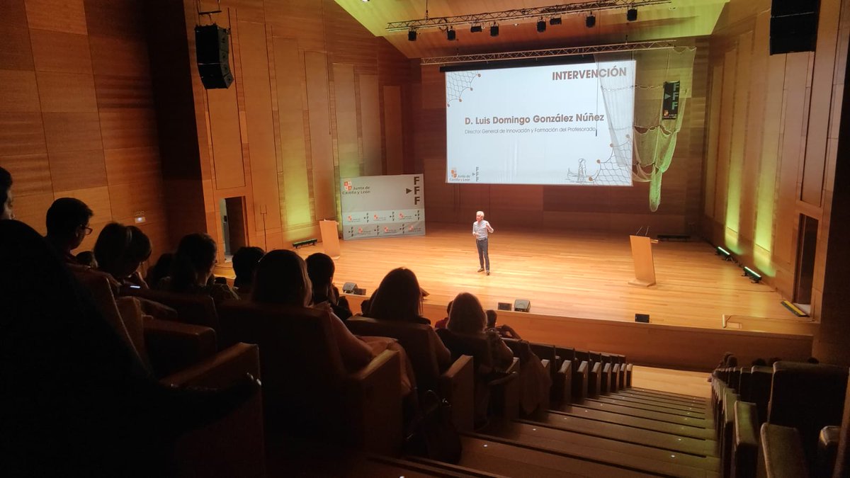 Comenzamos🎬
-Jornada de Asesores y Directores de la Red de Formación-
#reddesaberes <a href="/CSFPJCYL/">CSFP</a> 
#formacionCyL