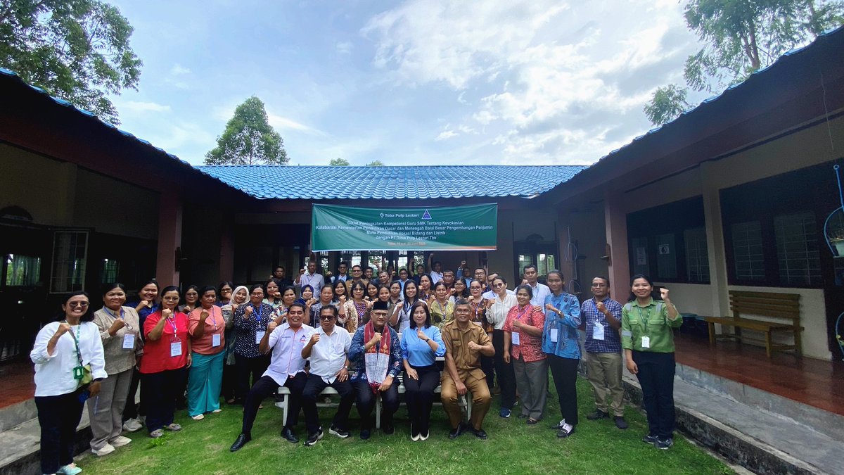 tobapulp_id's tweet photo. Semangat Senin, Sahabat! 

Tahukah Sahabat bahwa Toba Pulp Lestari berkolaborasi dengan Balai Besar Pengembangan Penjaminan Mutu Pendidikan Vokasi Bidang Bangunan dan Listrik (BBPPMPV BBL) Kementerian Pendidikan Dasar dan Menengah 

https://t.co/Nlbq1kLBdz https://t.co/IiAQ6c16sF
