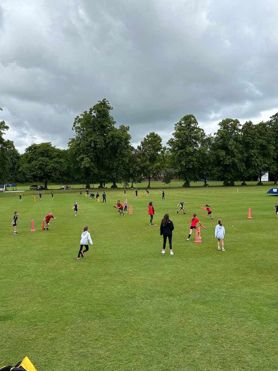 ccbschools's tweet image. 🏏Year 3 & 4 diamond cricket festival at @MacclesfieldCC
5️⃣ teams
@MarlboroughTyth
@deanvalleysch
@IvyBankPrimary
@vernon_primary
@nether_alderley
#schoolcricket #diamondcricket #cricketfestival