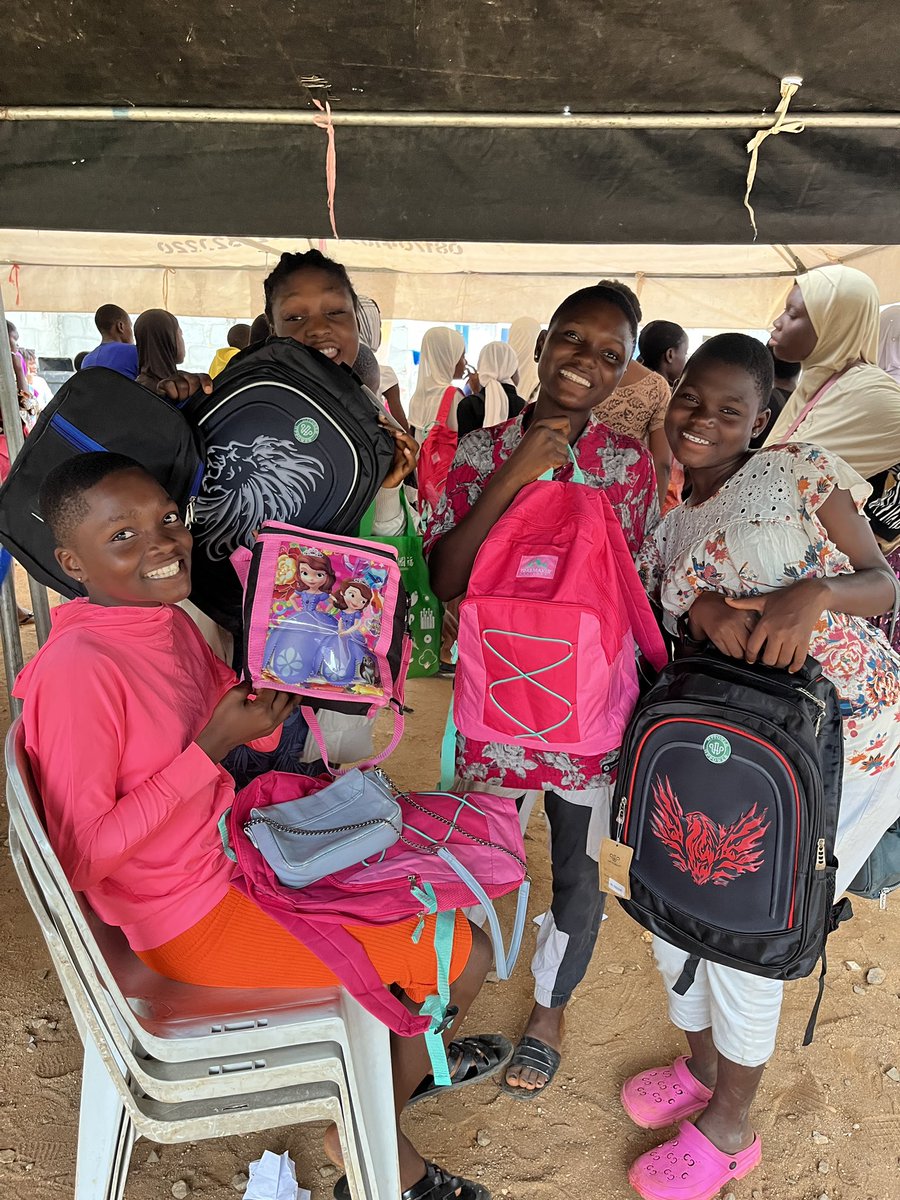 DreamNurture_'s tweet photo. Every child deserves the opportunity to succeed irrespective of their background. Every child deserves to have the tools to learn and thrive.

Join us in impacting more children 

#dreamnurtureinitiative #partnerwithus #educationforall #backtoschool https://t.co/zjpdepNsV6