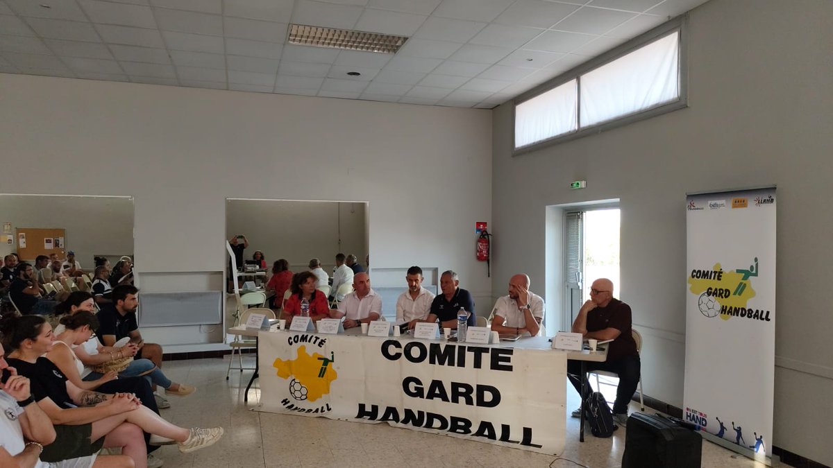 J'ai représenté le directeur académique de la <a href="/Dsden30/">DSDEN 30</a> lors de l'assemblée générale du comité gardois de la <a href="/ffhandball/">FFHandball</a> . L'occasion également de mettre à l'honneur deux bénévoles très méritantes 🎖️🎖️