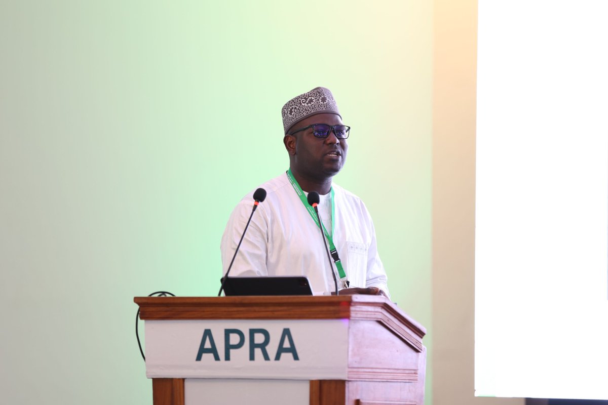 APRAtweets's tweet image. When public institutions embrace data, communication drives impact.

@abdul_maiwada shared how data analytics is reshaping PR within the @CustomsNG, a compelling case for insight-driven, strategic communication in Africa’s public sector.

#APRAat50
