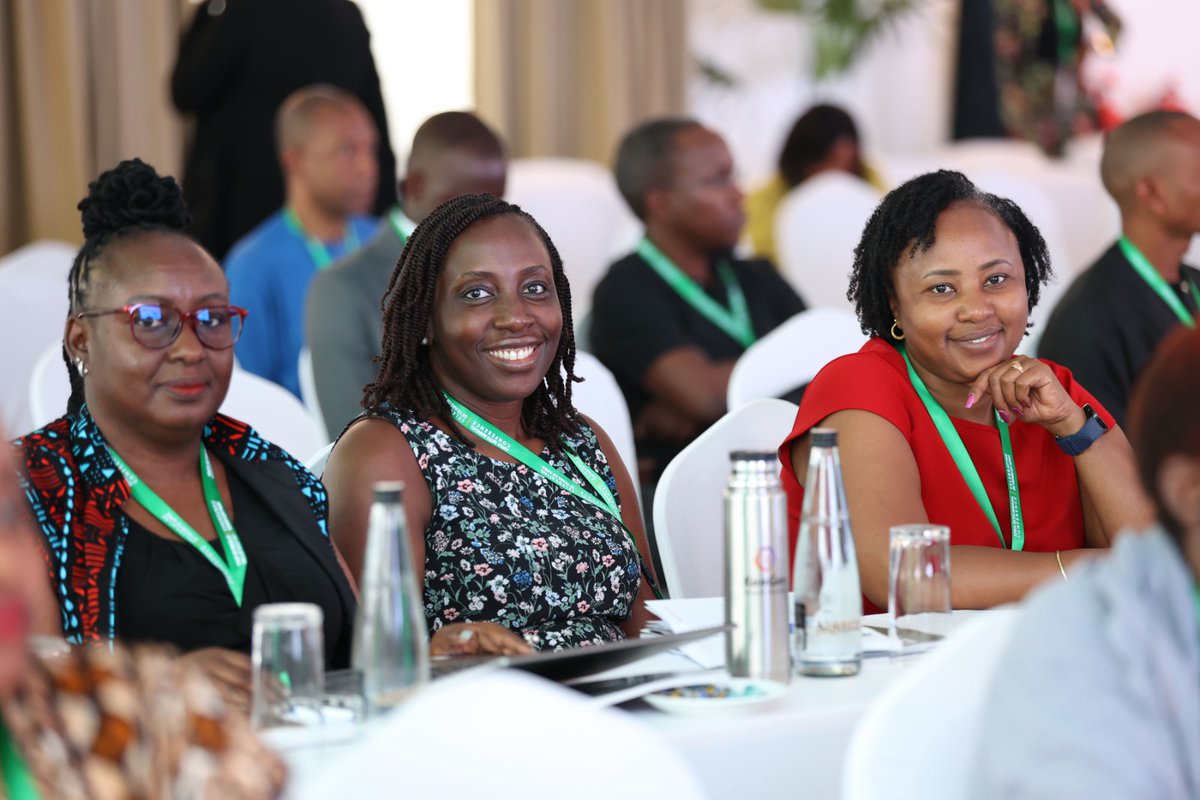APRAtweets's tweet image. When public institutions embrace data, communication drives impact.

@abdul_maiwada shared how data analytics is reshaping PR within the @CustomsNG, a compelling case for insight-driven, strategic communication in Africa’s public sector.

#APRAat50