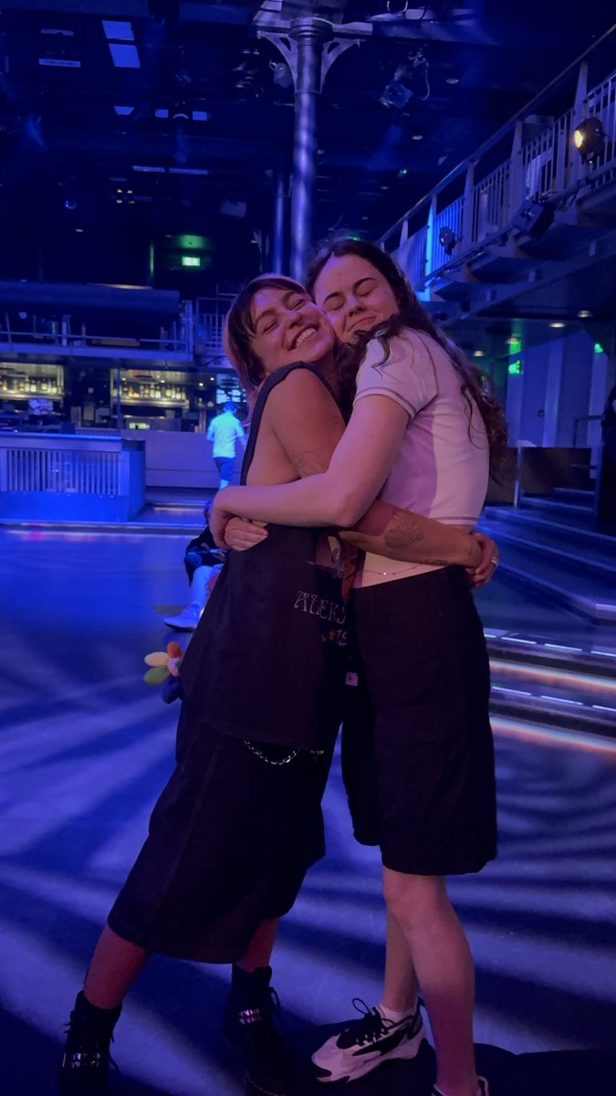 Happy birthday to my fave rockstar🩷 would be sooo lost without you, forever grateful for you! have the best day, love you always🩷🩷