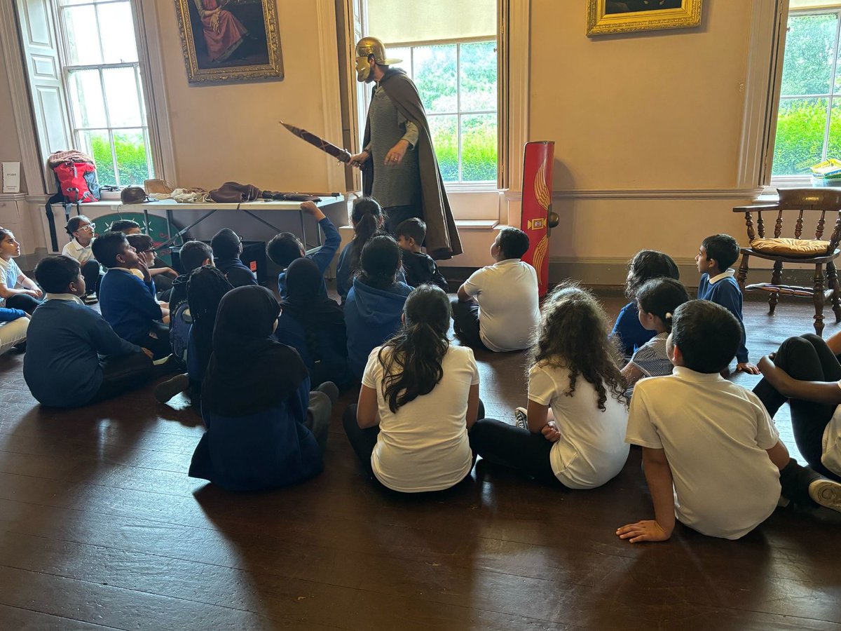 BVCSchool's tweet image. Y4 have arrived at Clifton Park Museum for our Roman Lives workshop. We are looking forward to meeting the Roman Soldier and checking out some of the artefacts from Roman Britain.
@CliftonParkMus 
#History #TeamBVCS