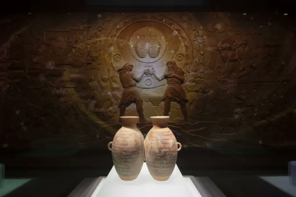 HenanPlus's tweet photo. Ancient Dahe Village Awakens: A Must-See Museum Revival!
The newly opened Dahe Village Ruins Museum breathes life into a 5,000-year-old Neolithic site – and we got an exclusive first look!
#AncientChinaRevived #NeolithicDiscovery #MuseumTech #TravelExperience #ArchaeologyLovers https://t.co/fgqiyUEM2T