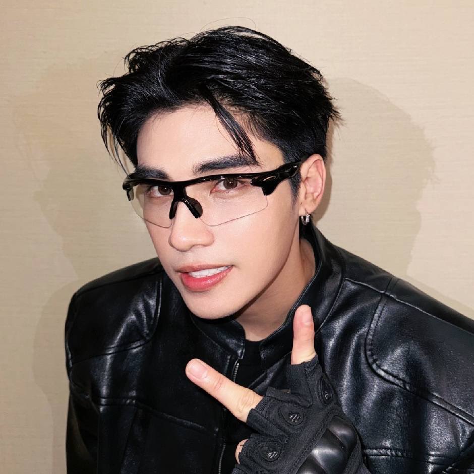 omgggggggg I love this look 😍
#poompps 
#吾与山野AndhillxPoom
