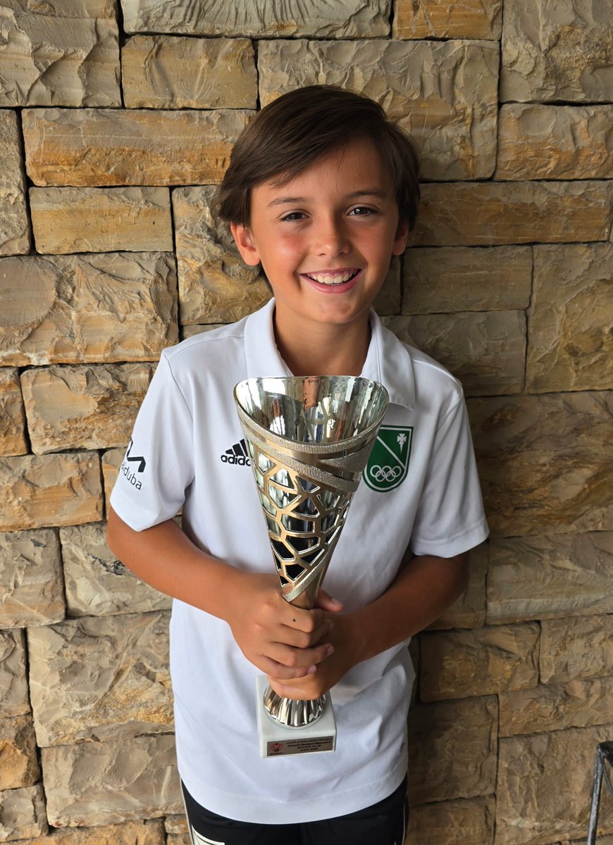 Pepe Sanchez Parache. Campeón de Copa Catalunya Benjamin (Prueba 4) Celebrada en el Sicoris Club Lleida. ¡¡ENHORABUENA!!

<a href="/adrianbotiza/">adrianbotiza</a> 
@kiaautosalduba 
@halconviajesgoya 
<a href="/WilsonTenisEsp/">Wilson Tenis España</a>