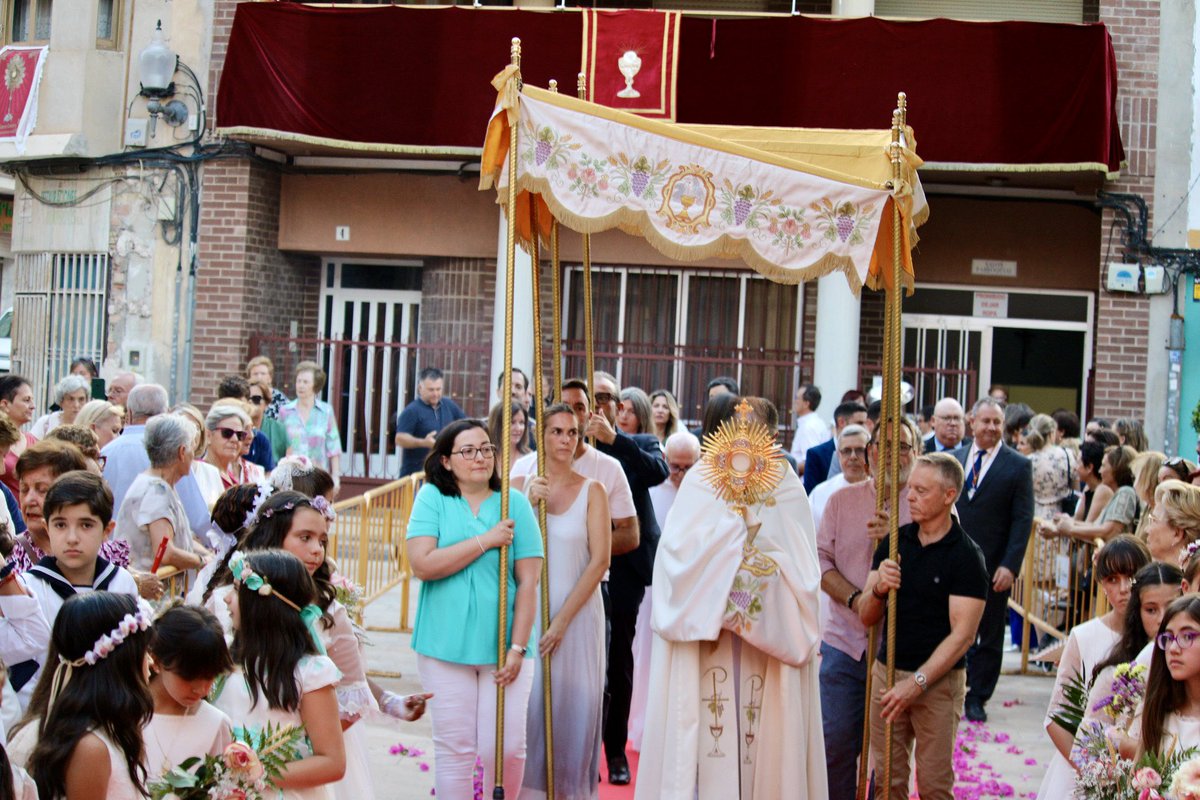 ElCampelloAyto (@elcampelloayto) on Twitter photo 💐🌷#ElCampello cumple con la tradicional procesión del #CorpusChristi2025
<a href="/JuanjoBerenguer/">Juanjo Berenguer</a> Lee AQUÍ elcampello.es/index.php?s=no… 💐🌷#ElCampello cumple con la tradicional procesión del #CorpusChristi2025
<a href="/JuanjoBerenguer/">Juanjo Berenguer</a> Lee AQUÍ elcampello.es/index.php?s=no…