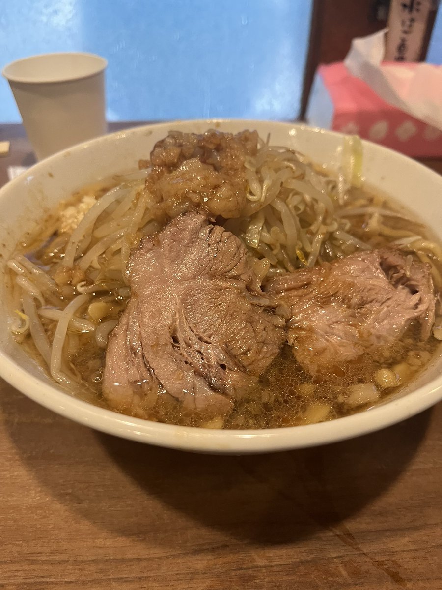 Lii2522's tweet photo. 今日栄の歴史を刻め行ったらグリバ流れたんだけど笑笑笑笑笑笑 https://t.co/OvD8tu0DWn