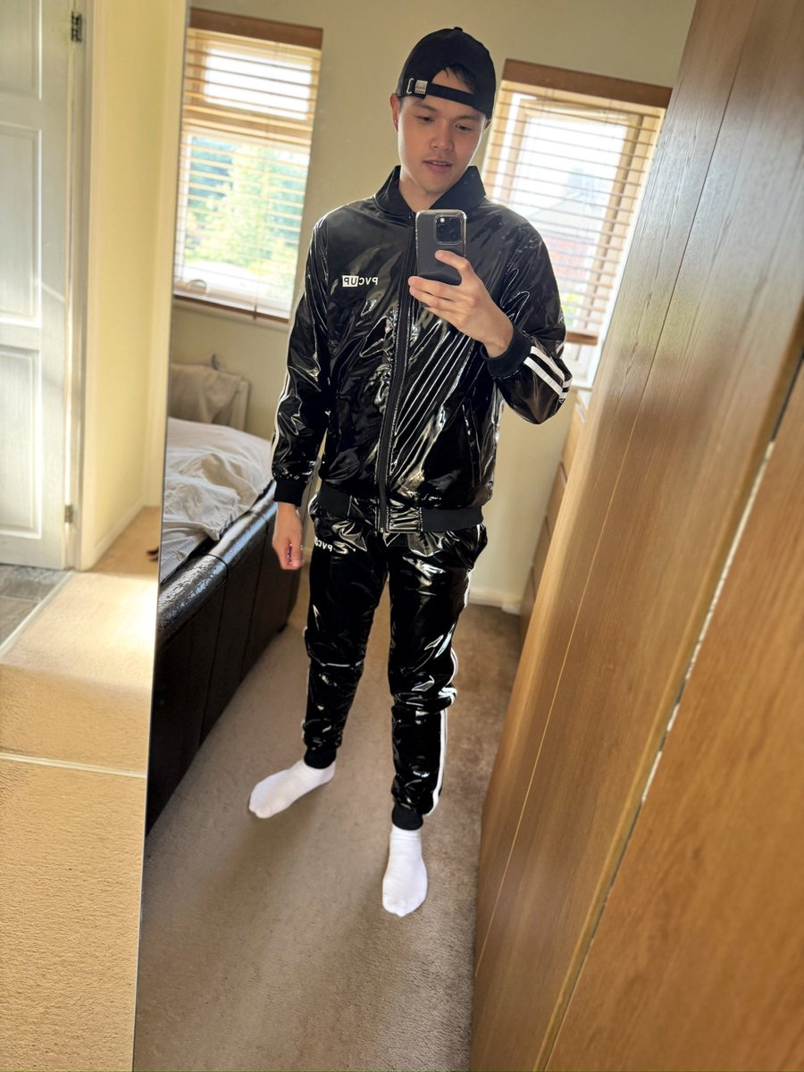 realstevenwu's tweet photo. Staying shiny ✨ in my @pvc_up tracksuit 

#pvcup #pvc #pvcvloer #pvctracksuit #shiny #shinytracksuit #shinygear #shinytrackies #pvcclothing #pvcclothes #pvcpants #ootd #selﬁe #tracksuit #trackies #shinypants #joggerspants #fitcheck #shinyfashion #streetstyle https://t.co/DE0ui4gmJc