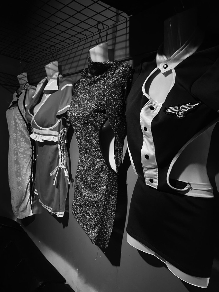 #サイレントムーン #渋谷 #月曜日 
風が強めな月曜日！台風が近づいておりますね。今宵も20時オープン☆