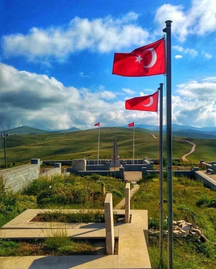 Vatan savunmasında feda-ı can eden kıymetli (Çaykara/ SULTANMURAT YAYLASI 1916 )  şehitlerimizi rahmet ve minnetle anıyoruz. Mekanları cennet olsun..