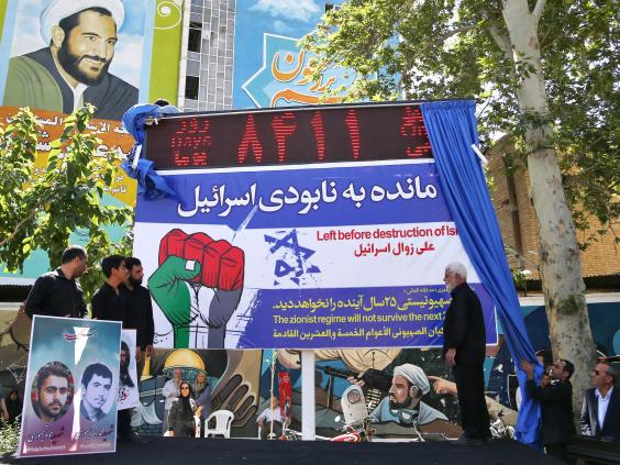 🚨BREAKING: Israel bombed and destroyed Iran's clock in central Tehran, which counts down the time until the destruction of the state of Israel.

This is HUGE.