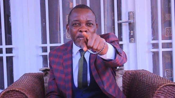 wembi_steve's tweet photo. #RDC: “Le prétendu deal minerais contre sécurité entre Kinshasa et Washington n’aboutira pas. En tous cas, pas pour produire les effets dans l’immédiat. Des experts sont très.formels là-dessus. Ils appuient la thèse de Moise Katumbi selon laquelle toutes les réserves certifiées ont été cédées.  Plus qu'une allégation, il s’agit d’une évidence. Dans ces conditiôs,  toute.nouvelle concession minière suppose avant tout  l’exploration, un processus susceptible de durer plusieurs années. Comme le cas de la gigantesque mine de cuivre de Kamoa, dans ́la province de ́Lualaba dont l’exploration a commencé en 2006 pour passer à l’exploitation qu’en juillet 2022” Mike Mukebayi Nkoso, cadre.d’Ensemble pour la République.