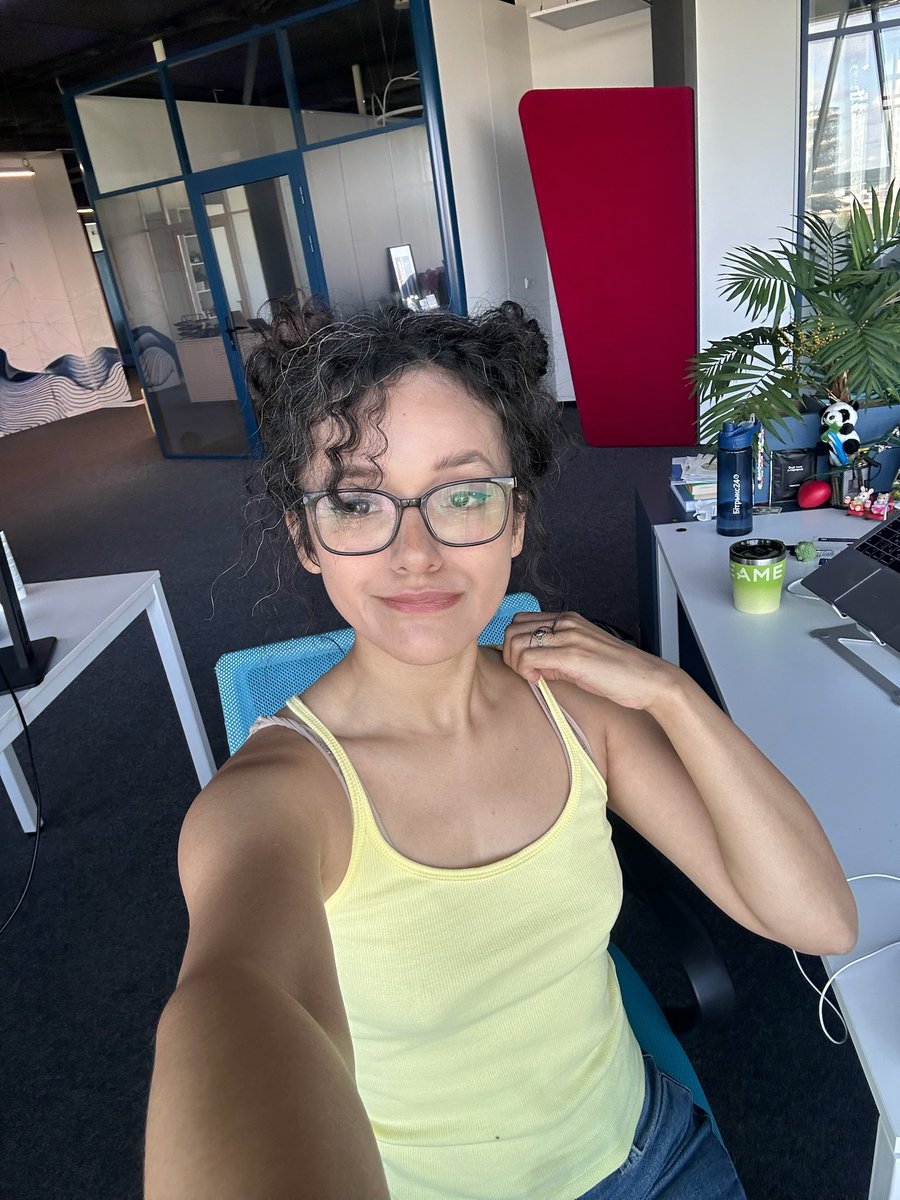 Популярное мнение: седина - это красиво и её не обязательно закрашивать