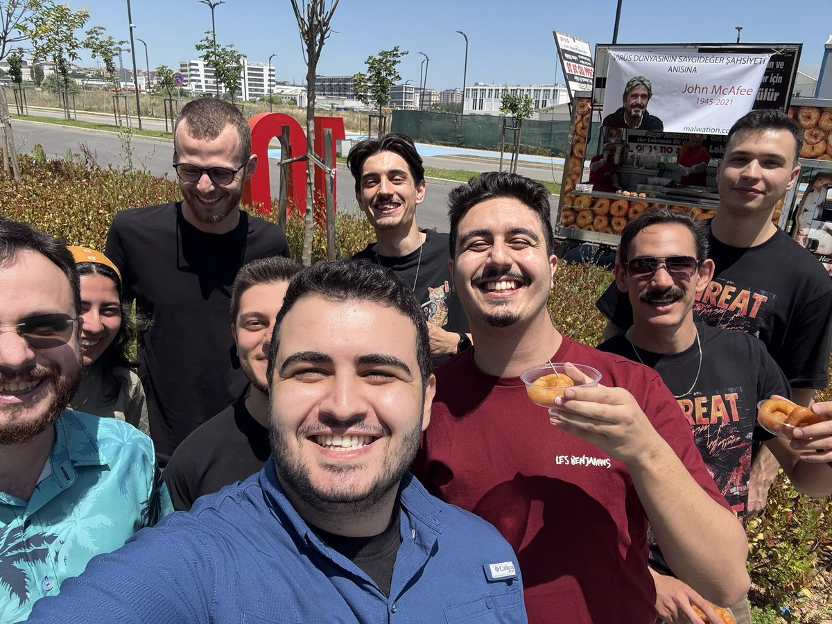 Bugun istanbulda 4 lokasyonda <a href="/officialmcafee/">John McAfee</a> ruhuna lokma dagitiyoruz <a href="/malwation/">Malwation</a> olarak, herkesi bekleriz:

Lokasyon 1: Teknopark Istanbul 10C Binasi onu

Lokasyon 2: Maslak 42 onu

Lokasyon 3: Maltepe Pasco Plaza onu

Lokasyon 4: Umraniye Meydan AVM onu