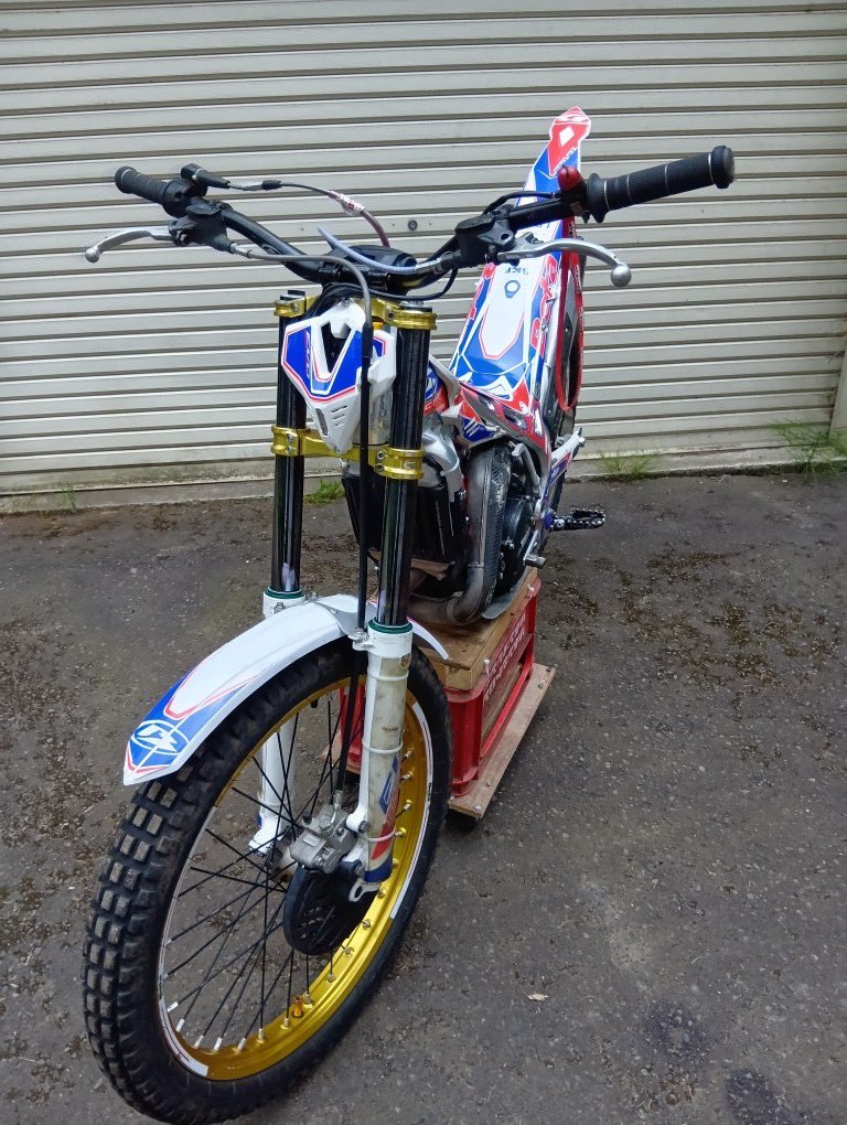 引き取り推奨/兵庫加東市】Beta Rev3 250cc トライアル レーサー