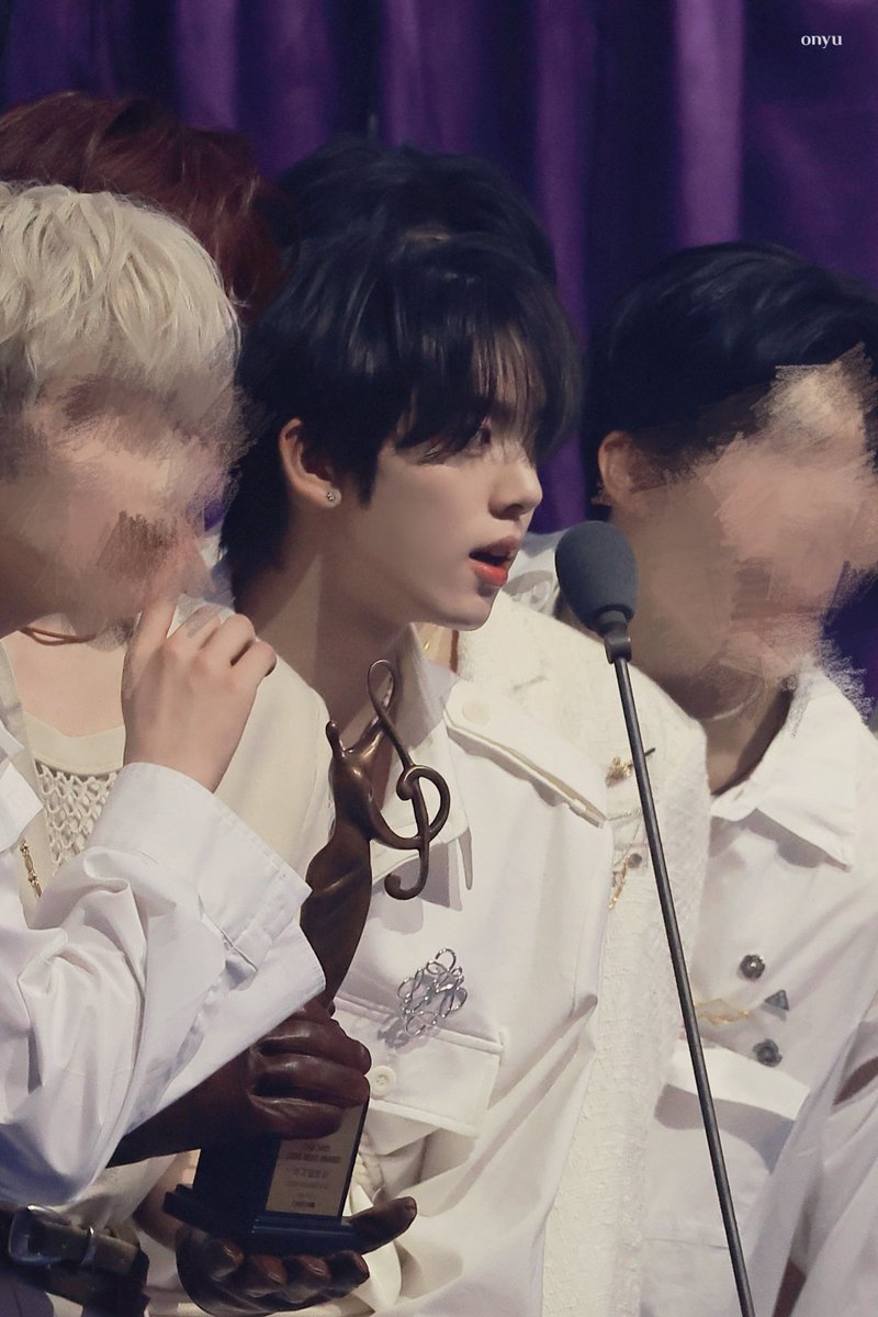 250621 서울가요대상 

애기 수상 축하해 🩷 

#한유진 #HANYUJIN #ハンユジン #韓維辰 #제로베이스원 #ZEROBASEONE #ZB1