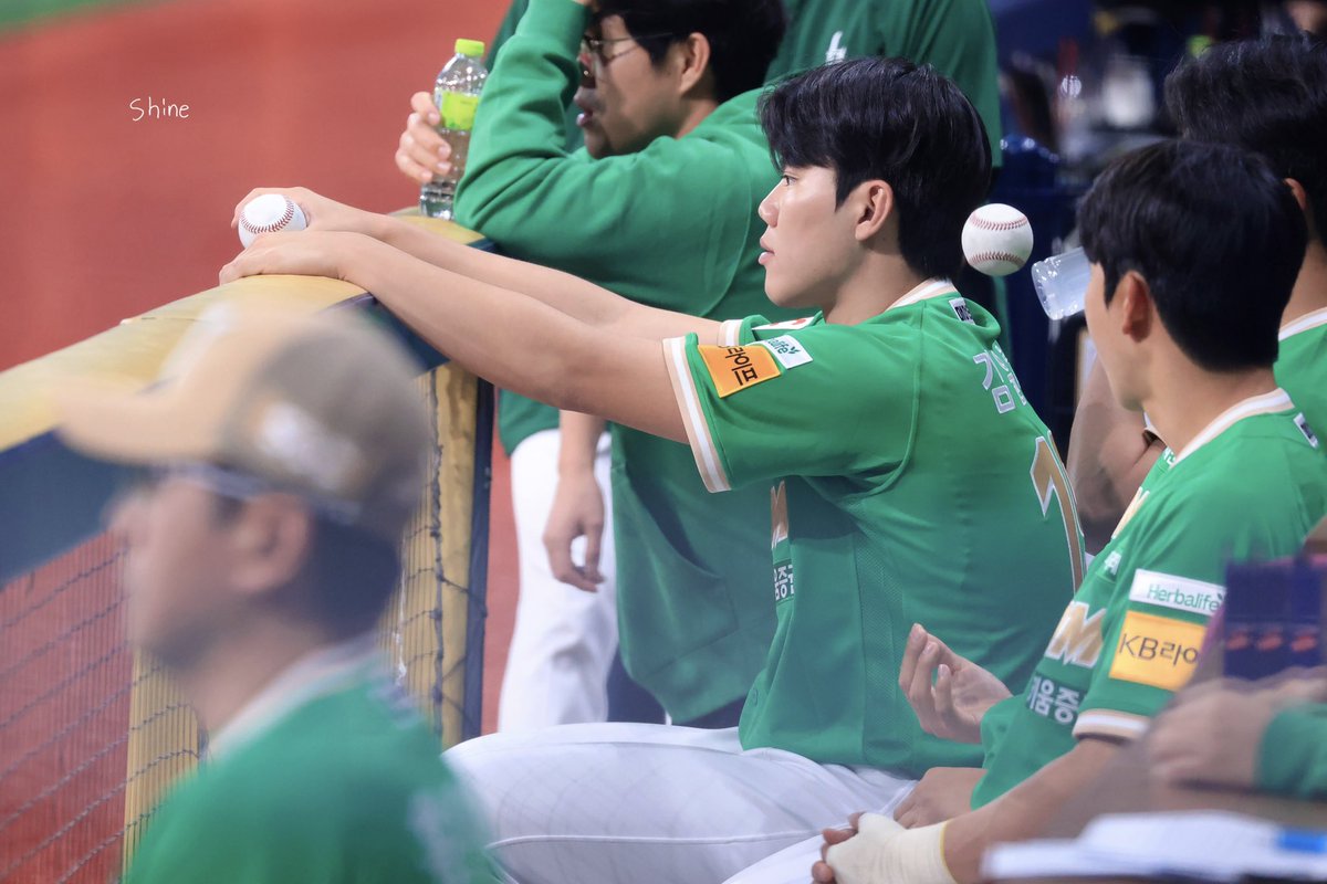 250507 vs KIA

히어로즈 그린 ...

#timeto_shine 
#키움히어로즈 #김윤하