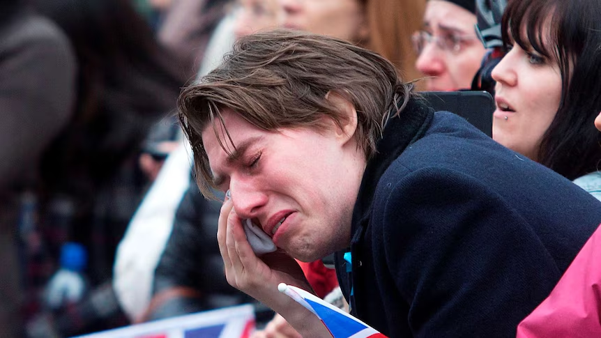 🤔 How do you feel about:

😢 men crying in public?
💋 parents kissing their children on the lips?
🗣️ people speaking a foreign language on the bus?

📋 Tell us what you think is OK, and what isn't, by taking the latest survey 👇

🔗 online1.snapsurveys.com/hejmdq?q0b=tom