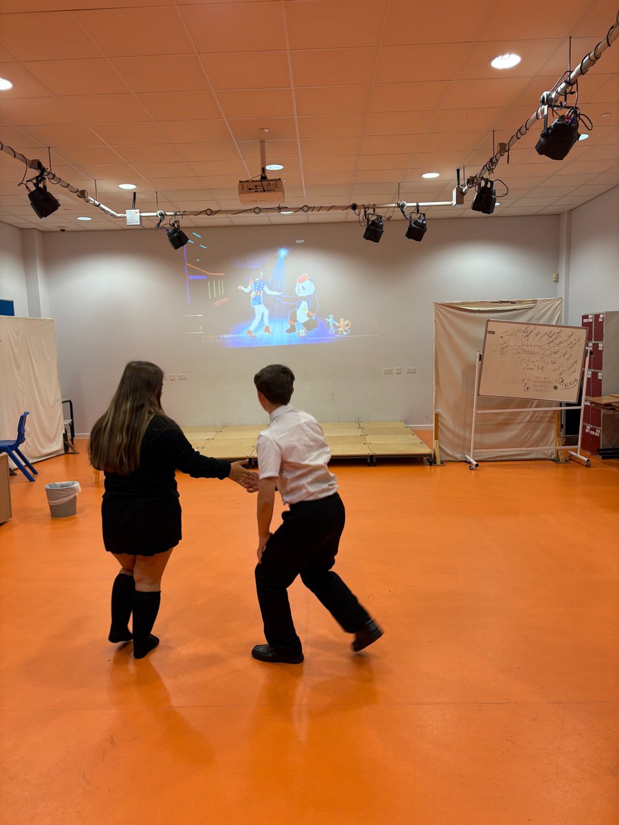 Last week, our Year 10 students had a great time at our lunchtime Just Dance club! 💃🕺 Lots of energy, fun and great moves on display!🌟