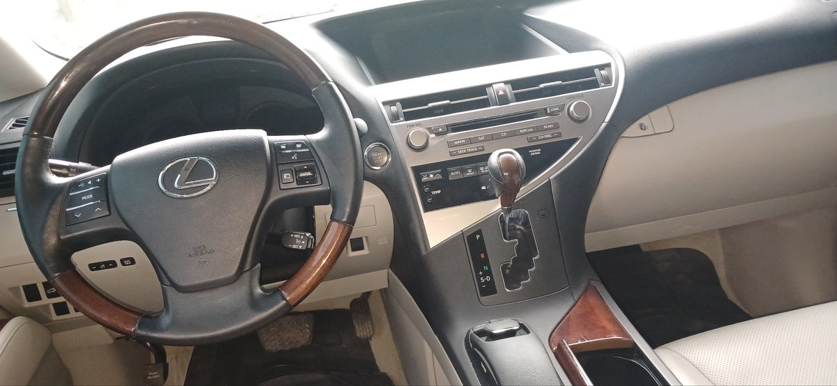 Mr_uncle_jide's tweet photo. 🇺🇸Foreign used
➡️2010/011
👉full option
👉Accident free
🚘Rx350
Price: 23M
Location :Abesan estate, Lagos
📲08082289193
@asiwajuautos1 @PELSAUTOS
@Autorush2 @kazxyautos
@JaysonAutos @opekingfrosh
#siasia #MondayMotivaton
#kennethokonkwo #Rooney https://t.co/NyTezYgg93