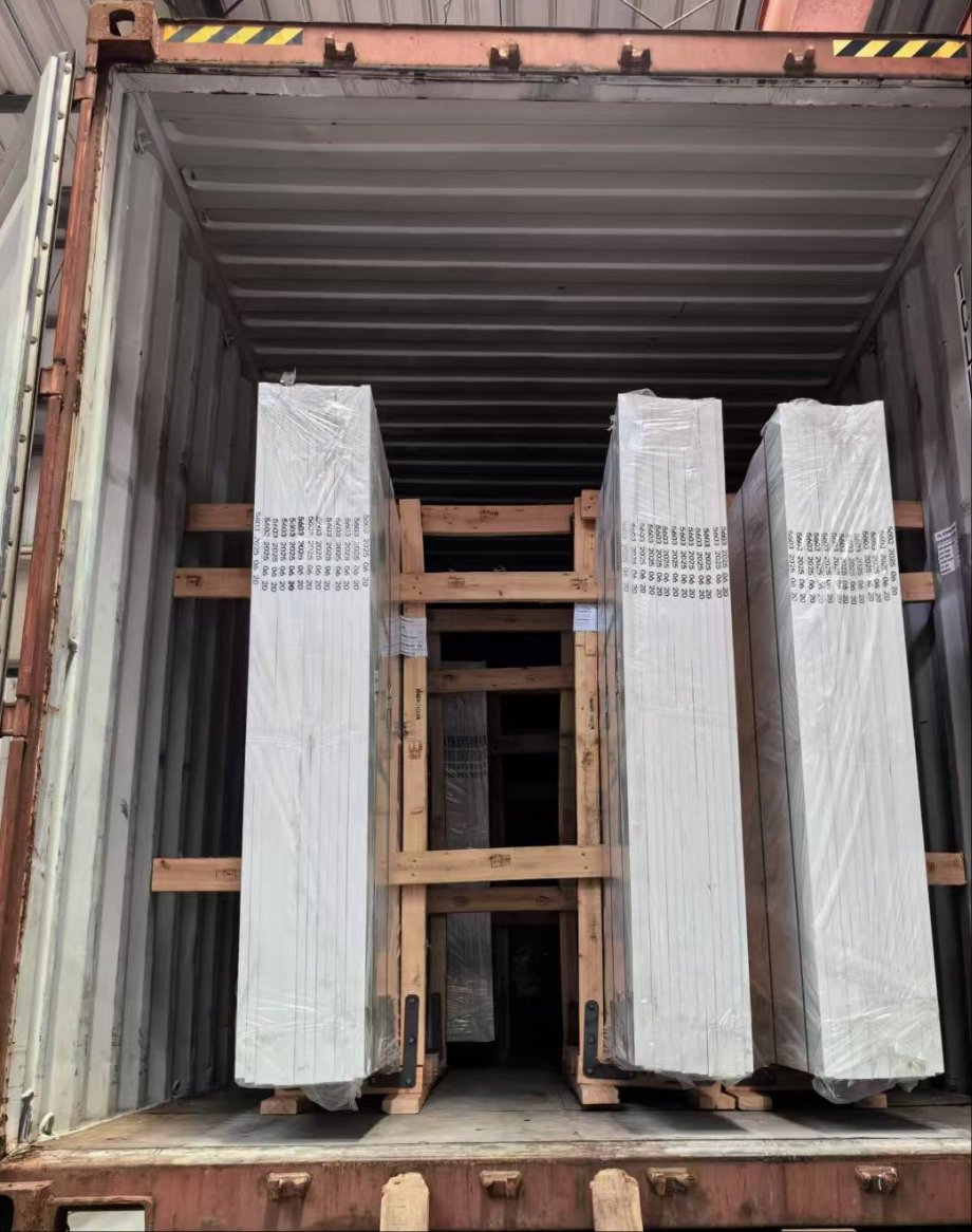 ChenZilingBlog's tweet image. 40ft container loaded with slabs &amp;amp; cut-to-size stones!  Ready to ship worldwide!  DM me to talk biz &amp;amp; make  together! #StoneTrade #GlobalBusiness