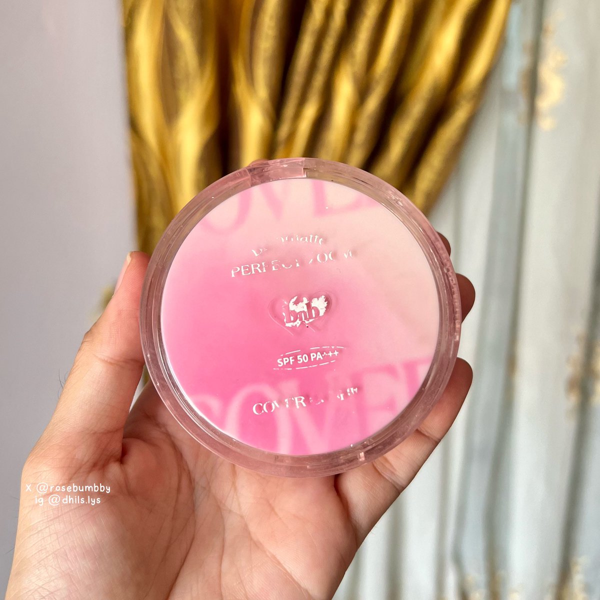 rosebumbby's tweet photo. ✨My Top Makeup Brand versi aku!✨

cushion, blush, maskara, lipstik — semuanya dari brand favorite yang aku pakai buat look sehari-hari💗 https://t.co/9Ra1WUcUPu
