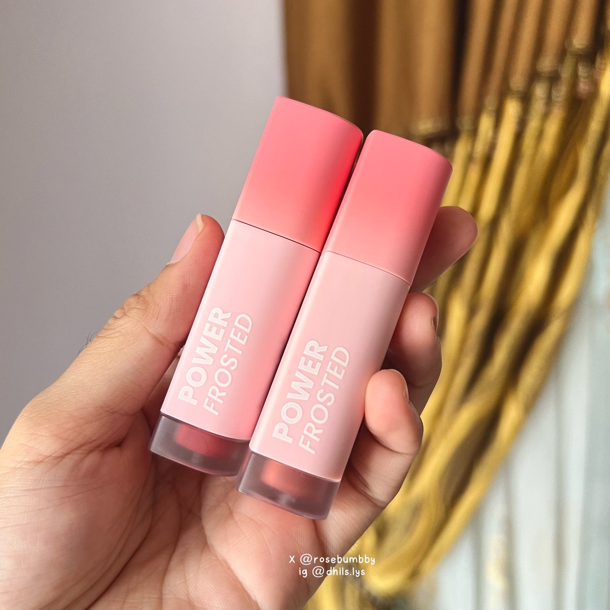 rosebumbby's tweet photo. ✨My Top Makeup Brand versi aku!✨

cushion, blush, maskara, lipstik — semuanya dari brand favorite yang aku pakai buat look sehari-hari💗 https://t.co/9Ra1WUcUPu