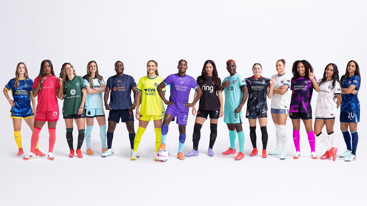 🇺🇸 2025 National Women Soccer League Top Goalscorers :
🥇 Esther Gonzalez  1⃣0⃣
🥈 Barbra Banda - Temwa Chawinga : 8⃣
4 - Riley Tiernan 7⃣
5 - Ashley Hatch - Emma Sears : 6⃣
7- Debinha - Alissa Thompson  - Beatriz : 5⃣