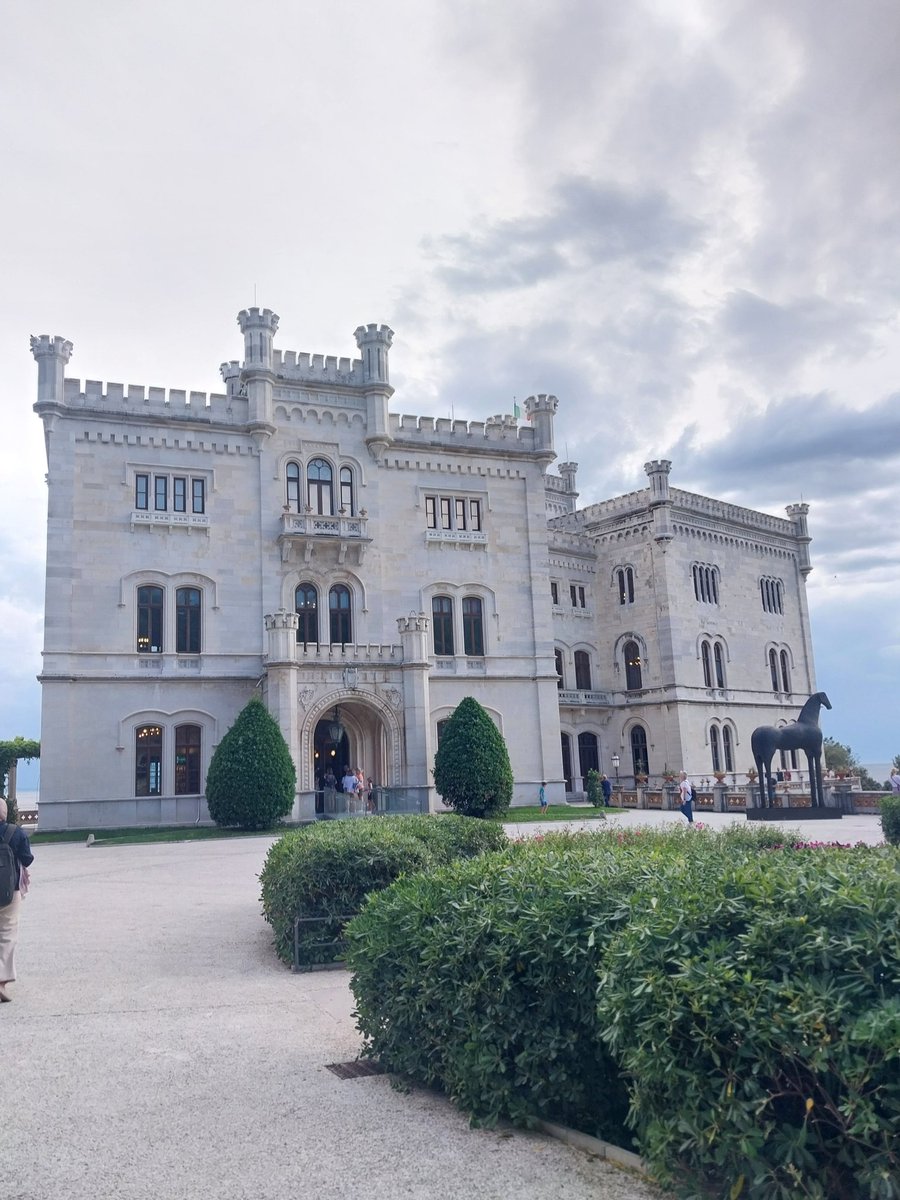 STadoumant's tweet photo. Just came back from the OGS Summer School 2025.
Held across Trieste, Italy and Piran, Slovenia, the summer school brought together early-career professionals from across the Mediterranean to explore ocean–climate systems, blue economy transitions, and the science-policy interface https://t.co/ZPVkAaWWMe