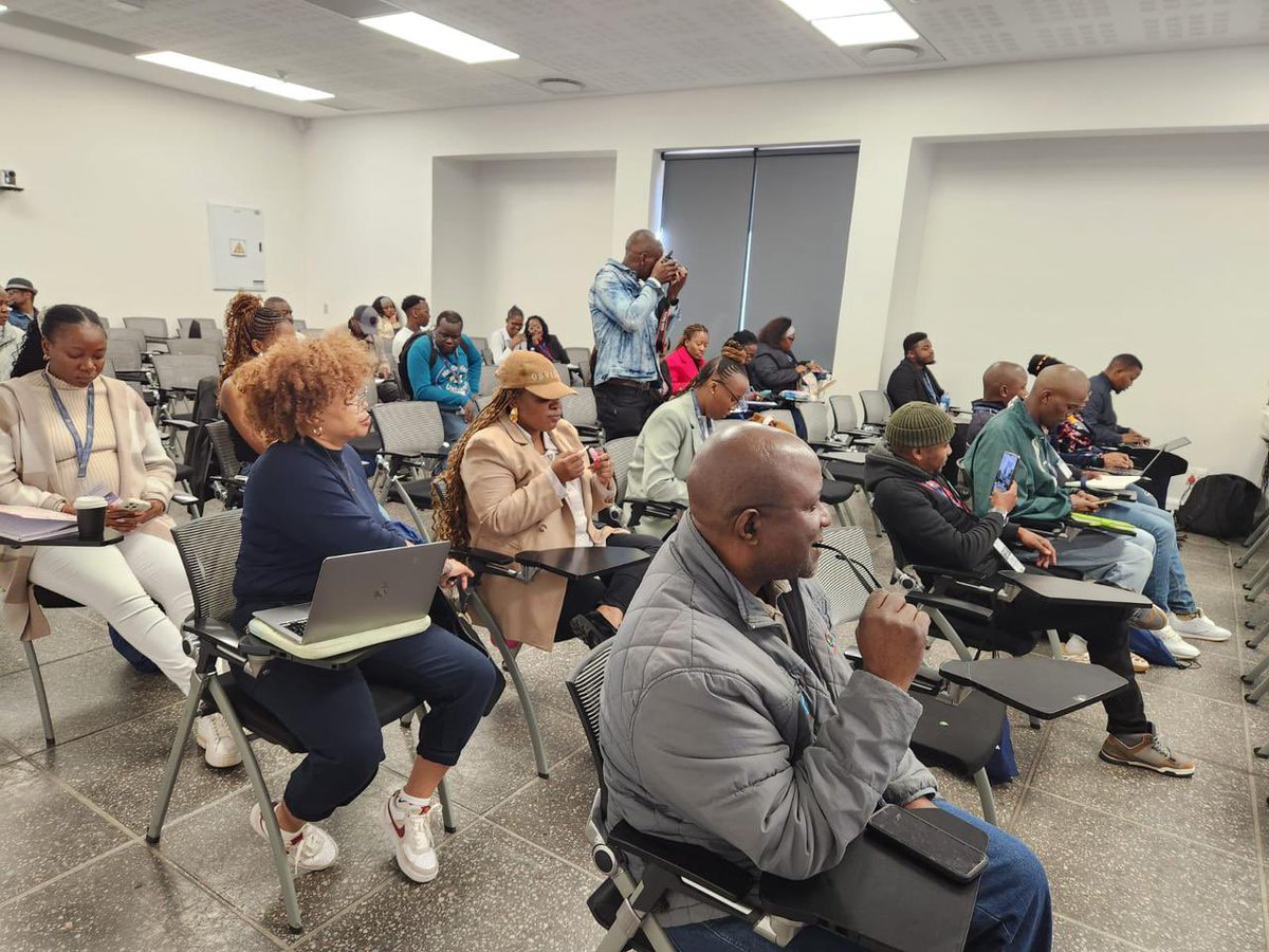 UniMpumalanga's tweet photo. In the lead-up to the South African Sociological Association’s 30th Conference, SASA and UMP is hosting a Workshop to equip Masters and PHD students with essential research skills, scholarship and funding applications. 

#SASA2025 #PostgraduateSuccess #30YearsofDemocracy https://t.co/oGfMKffI7z