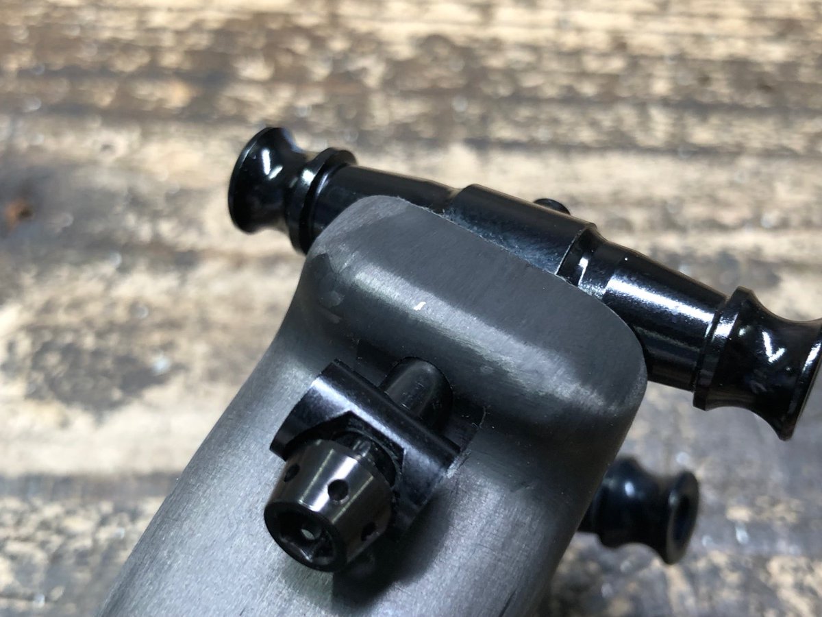 S-WORKS TARMAC SL8専用品のダリモのカーボンシートポスト、T1 AEROが 