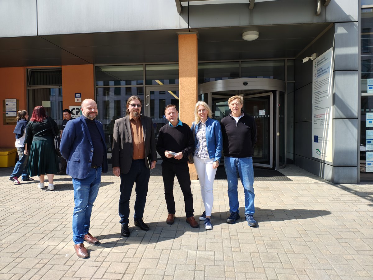 🚀Nowe doświadczenia badawcze w międzynarodowym środowisku! Dr inż. Wojciech Głuchowski, dr inż. Marek Łagoda i mgr inż. Krzysztof Wiśniewski odbyli staż na Uniwersytecie Technicznym w Ostrawie, gdzie prowadzili badania metodą #DRECE i zainicjowali nowe kontakty międzynarodowe!