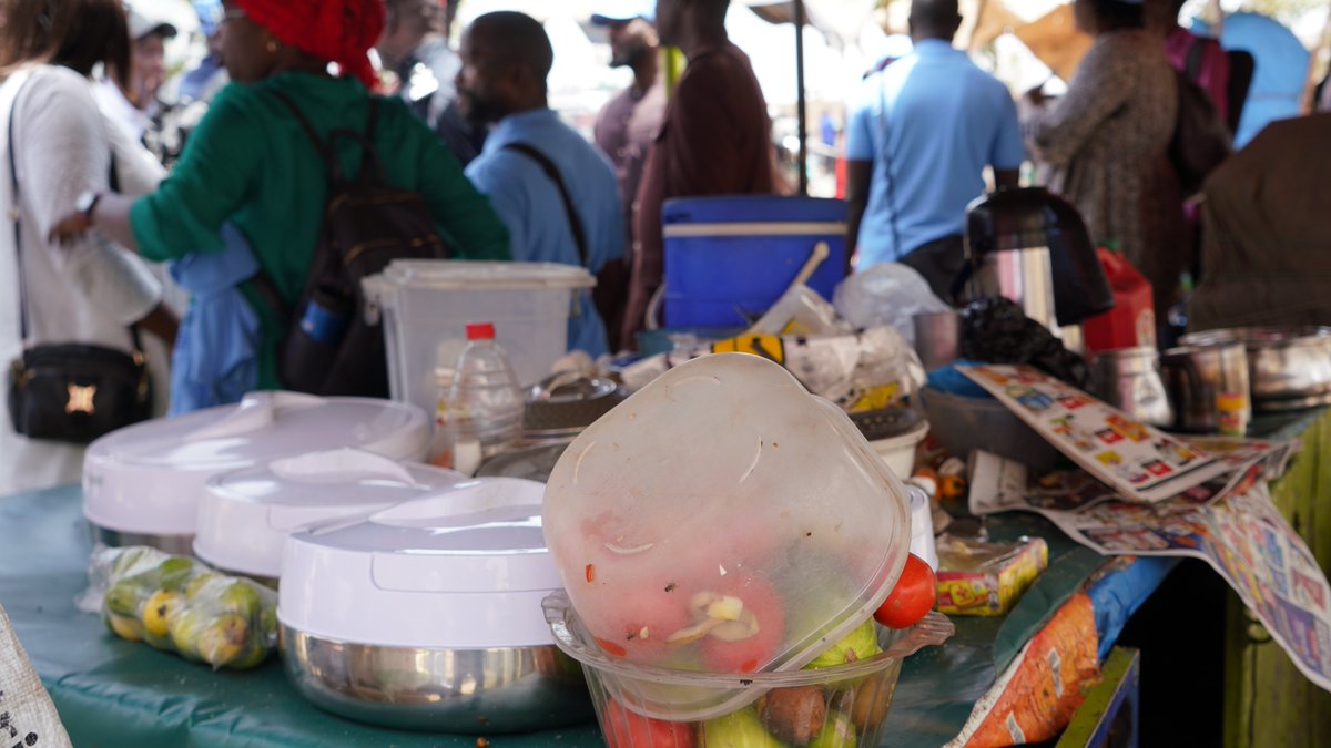 FAOWestAfrica's tweet photo. #SSA en #AfriqueDeLOuest, la FAO et l’AJSPD s’engagent avec les médias : Vulgarisation des bonnes pratiques d’hygiène; Communication durable sur la #sécuritésanitairedesaliments; Partenariat renforcé #FAO-#AJSPD au service des populations du 🇸🇳 et de la sous-région. https://t.co/DSQxWpalyy