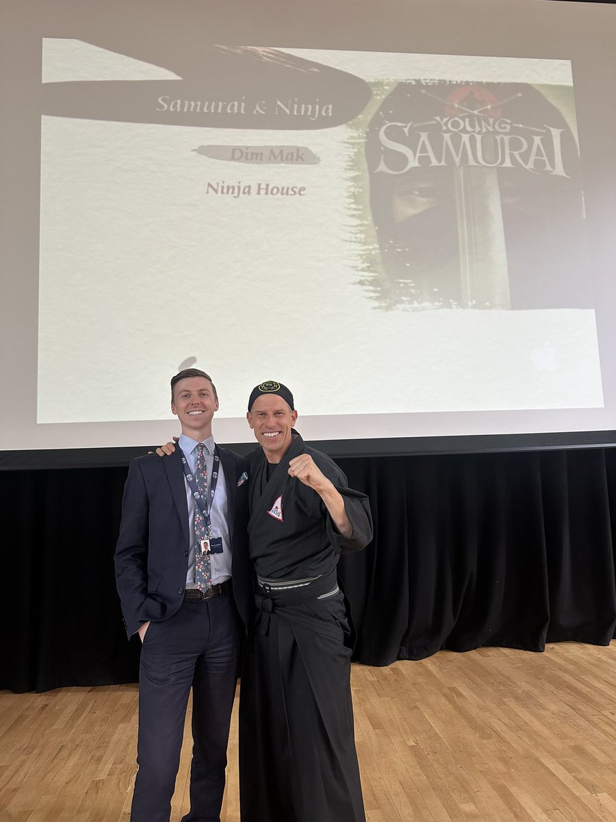 YoungSamurai's tweet image. Fab birthday gift - a teacher @EpsomCollegeUK remembers the excitement of receiving Young Samurai for his 15th birthday and now he has got to see me on tour. That makes me feel old 😂 and immensely proud that my books have such a long lasting impact. #ReadOn @PuffinBooks