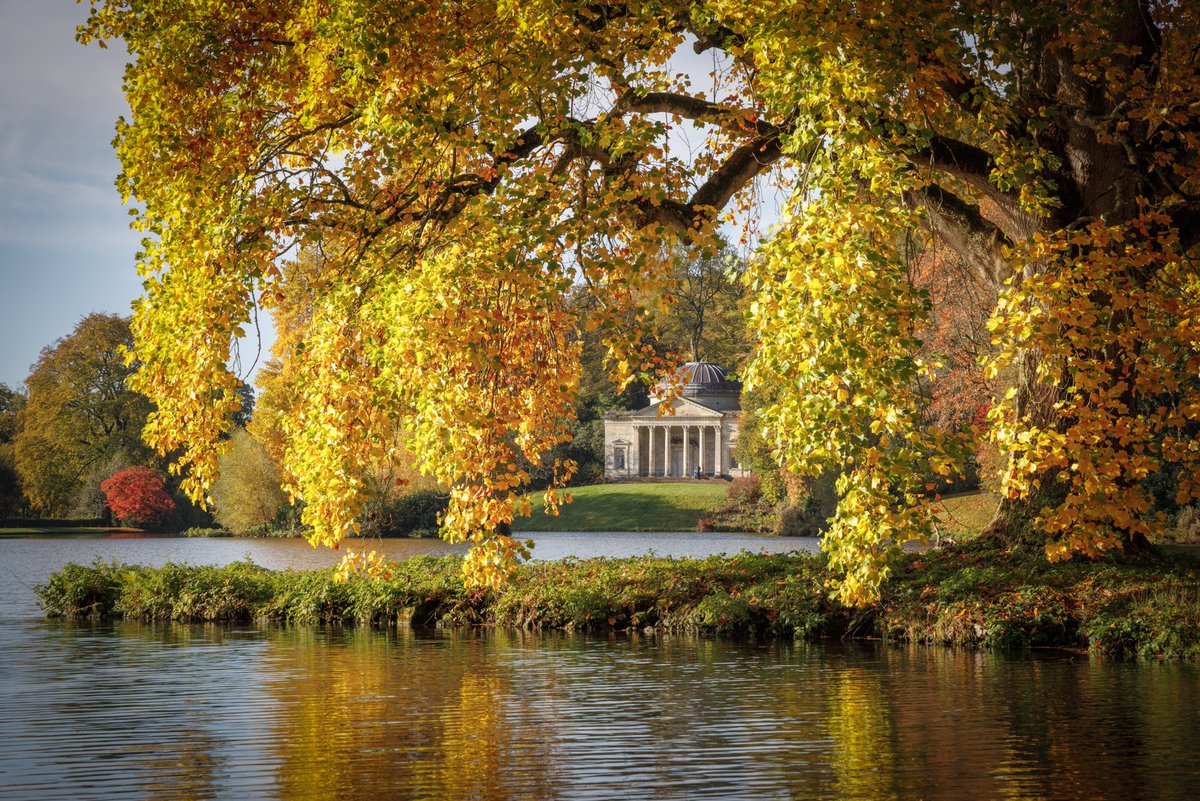 CasperFarrell's tweet photo. Here's my shortlisted entries for the 'Splendours of Stourhead' competition for this year's Garden Photographer of the Year @igpoty #IGPOTY @nationaltrust @ntstourhead Didn't win this time - very similar views did! https://t.co/j4N5wJ18QX