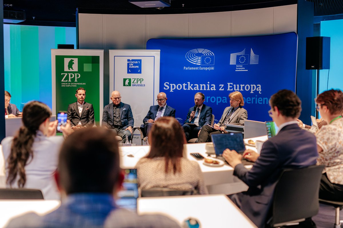 ZPP (@zppnetpl) on Twitter photo W Biurze Parlamentu Europejskiego w Warszawie <a href="/Europarl_PL/">Parlament Europejski w Polsce</a> trwa debata „Europa na drodze do bezpiecznej i taniej energii” – rozmawiamy o przyszłości energetycznej Europy. ⚡🇪🇺
Wśród panelistów:
🔹 Wojciech Wrochna <a href="/WoWroch/">Wojciech Wrochna</a> – Sekretarz Stanu, Pełnomocnik Rządu ds. Strategicznej W Biurze Parlamentu Europejskiego w Warszawie <a href="/Europarl_PL/">Parlament Europejski w Polsce</a> trwa debata „Europa na drodze do bezpiecznej i taniej energii” – rozmawiamy o przyszłości energetycznej Europy. ⚡🇪🇺
Wśród panelistów:
🔹 Wojciech Wrochna <a href="/WoWroch/">Wojciech Wrochna</a> – Sekretarz Stanu, Pełnomocnik Rządu ds. Strategicznej