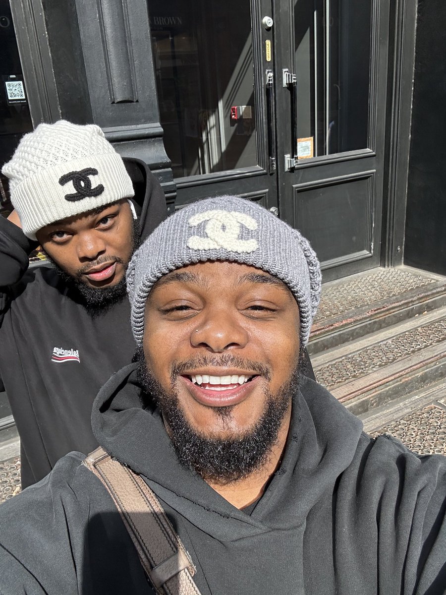 MAJORLEAGUEDJZ's tweet photo. WE DID IT πΊπΈ
Number 1 Dance Radio Record in AMERICA!
From the Balcony to the World π
Major League to the globe π
#1ForTheCulture #DanceRadioKings #ComeWitMe https://t.co/RHfe4ltEPO